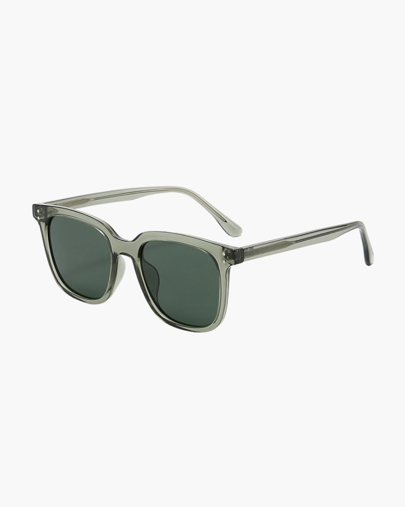 Reggio Sunglasses on-body view black frame sunglasses smart casual editorial