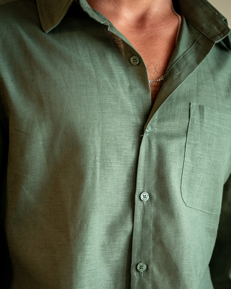Genova Linen Shirt close-up collar beige linen construction detail