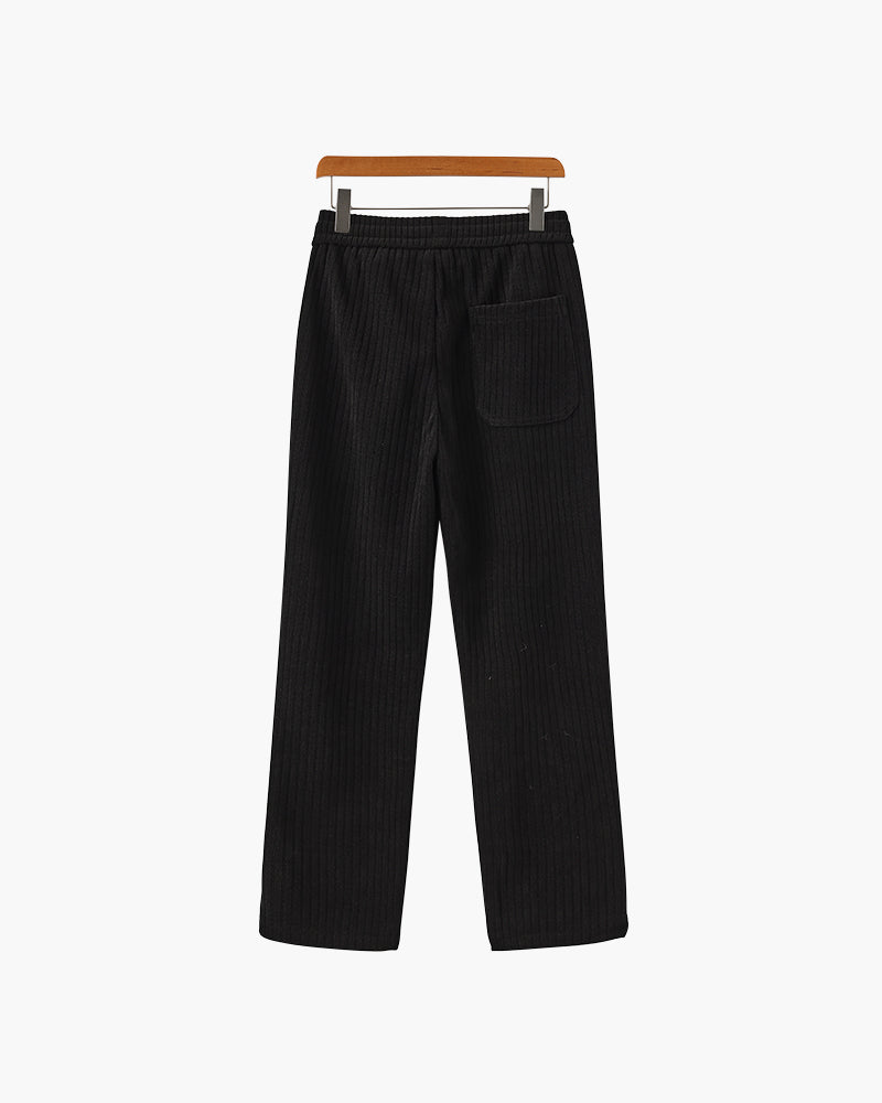 Roman Velvet Pantalon on-body view black velvet Italian Design