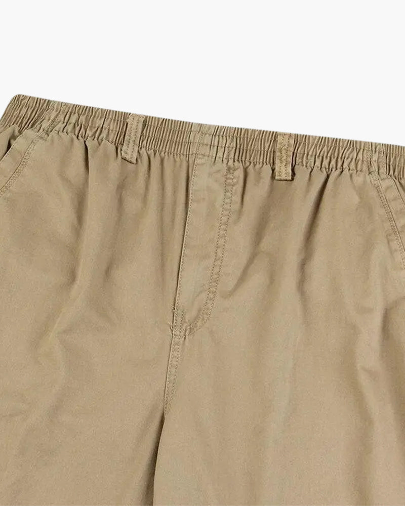 Foto da Calça Capri Bege da Pianizzo em algodão bege com cintura elástica e corte relaxado