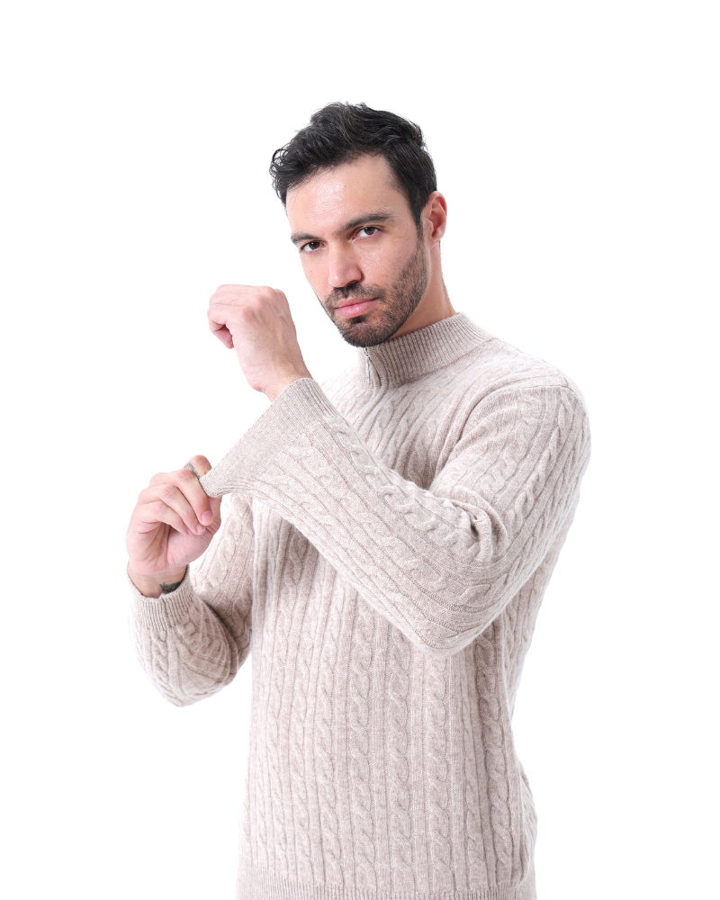 Foto do Suéter Bellagio da Pianizzo em 100% cashmere com half zip, gola alta e acabamento refinado