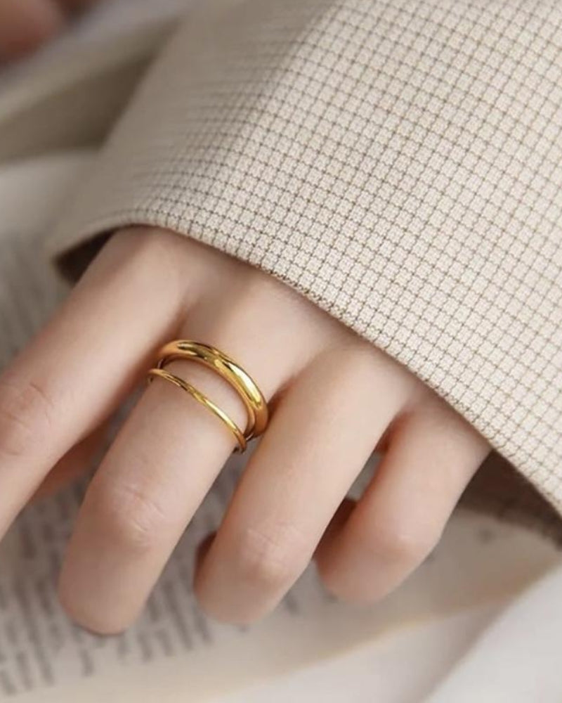Infinity Band Ring detail view jewelry Italian Design