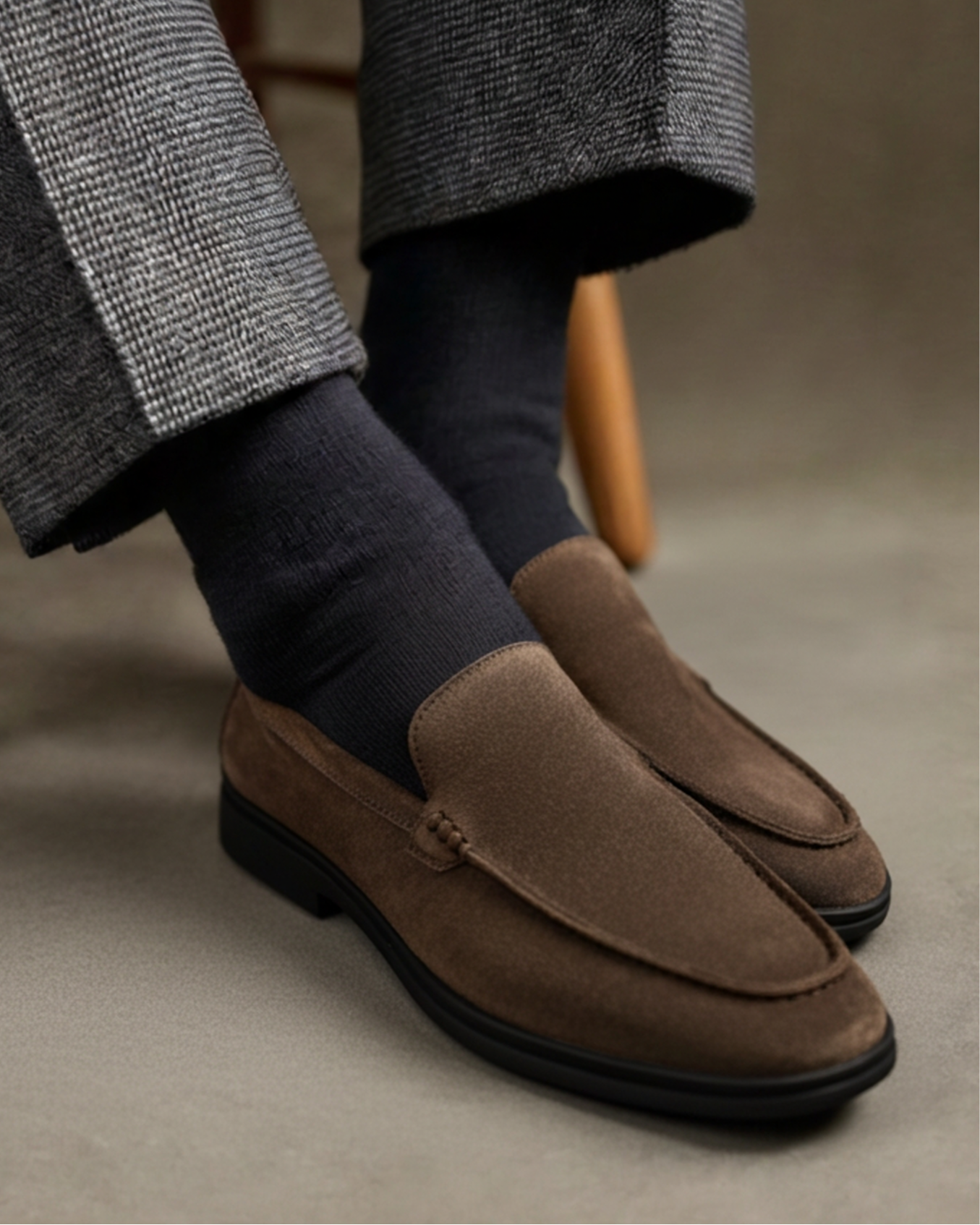 Udine Suede Loafer black suede loafer front view black sole contrast minimal Pianizzo