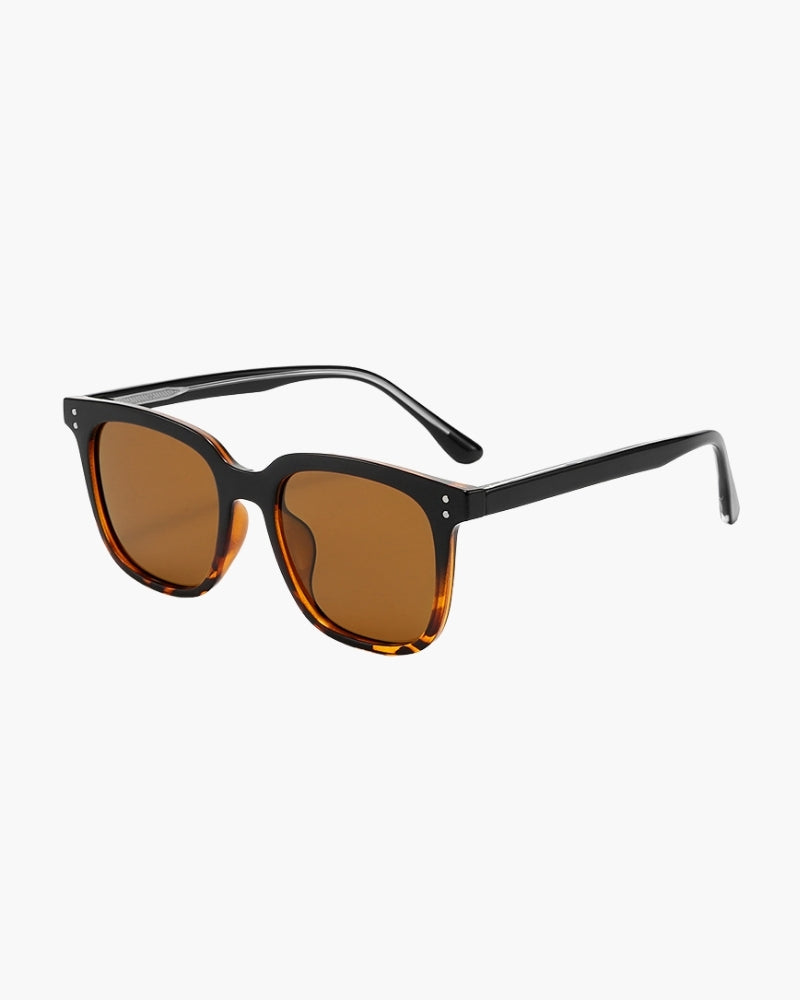 Reggio Sunglasses gray lens sunglasses front view clean minimal Italian Design