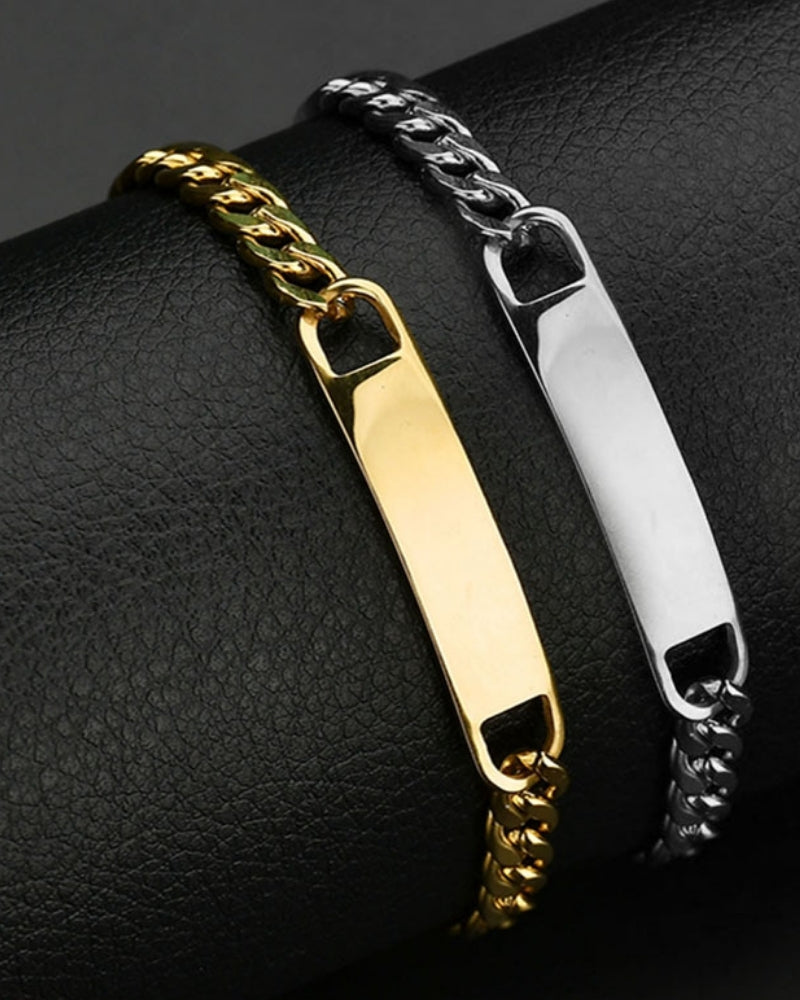 Signature Chain Bracelet on-body view gold piece Italian Design