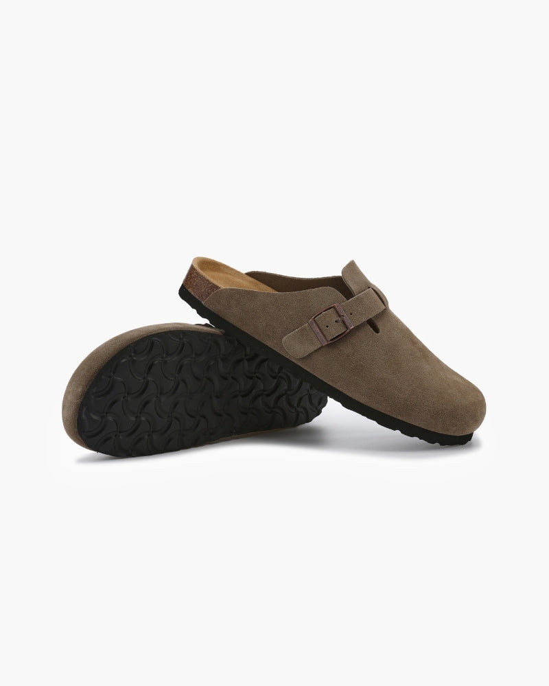 Procida Suede Clog close-up leather insole beige suede quality detail