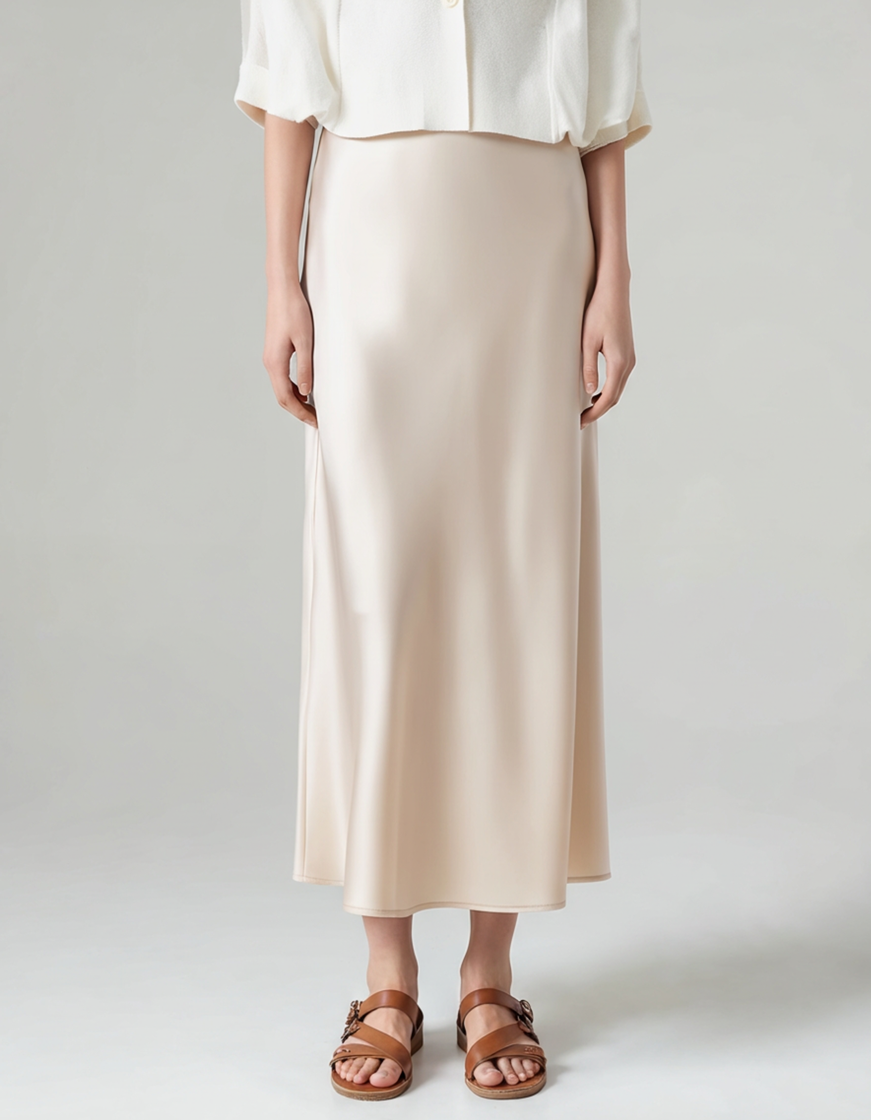 Old Money Silk Skirt on-body view beige piece Italian Design